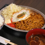 『食堂のがみ』のがみ特製 どろソース焼きそば販売のご案内。